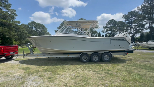 HULL PRO: GRADY WHITE 307 FREEDOM. SANDED, SEALED, AND SET TO PERFORM