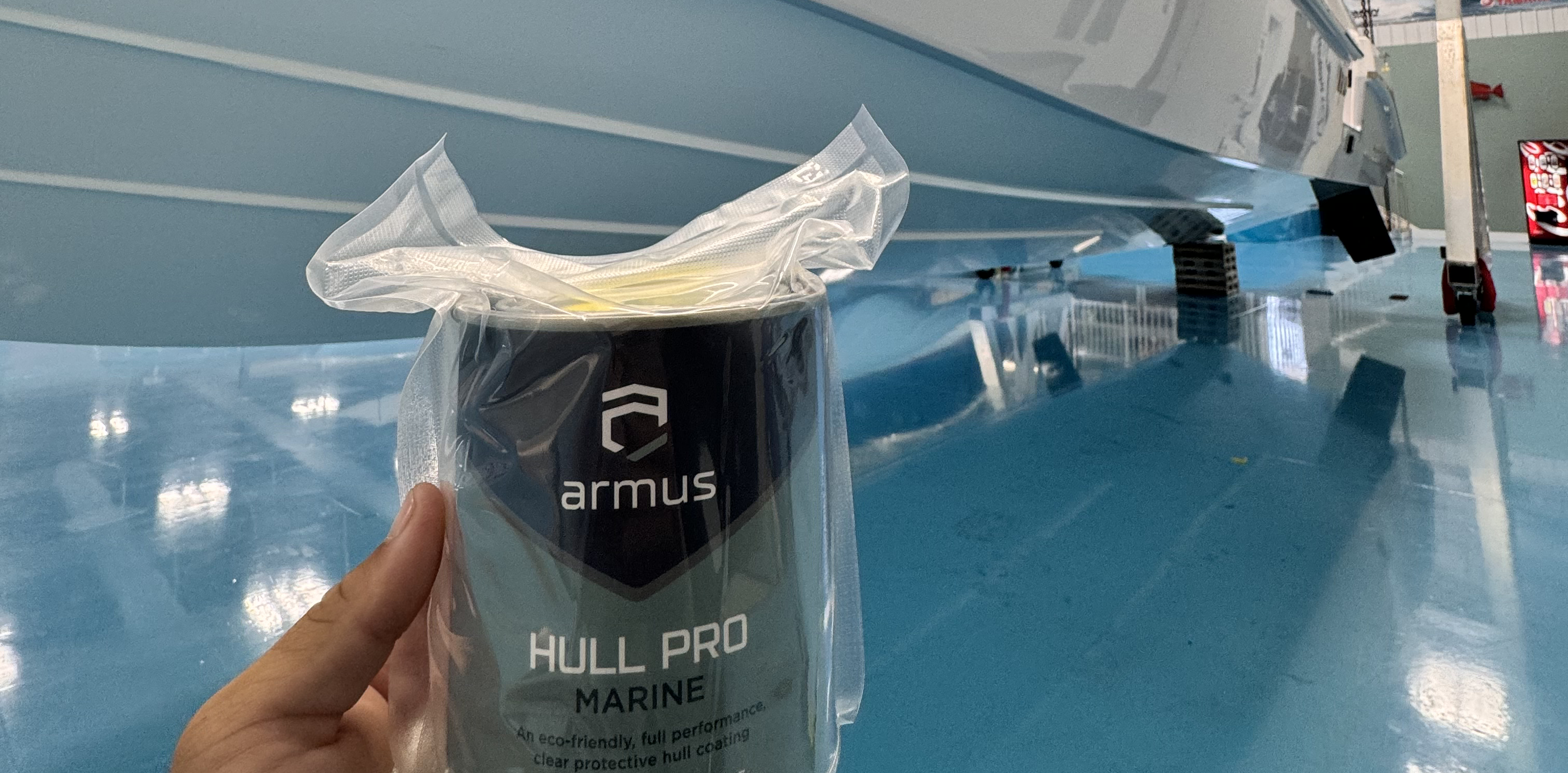 HULL PRO: PRECISION APPLICATION ON A 365 EVERGLADES