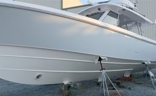 HULL PRO: PERFORMANCE AND GELCOAT PROTECTION ON A 45' EVERGLADES