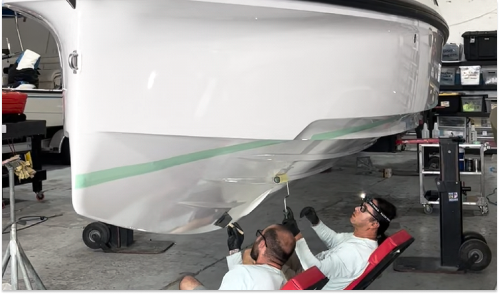 HULL PRO: IMPROVING PERFORMANCE ON AN AXOPAR 37 BRABUS
