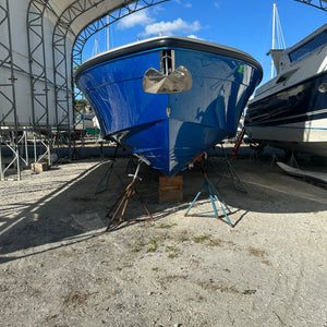 HULL PRO: GELCOAT PROTECTION ON A 43' SOLSTICE