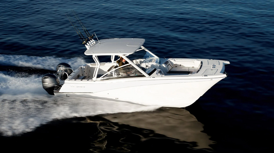 HULL PRO: FUEL SAVINGS AND A FLAWLESS FINISH ON A WORLDCAT 280DCX