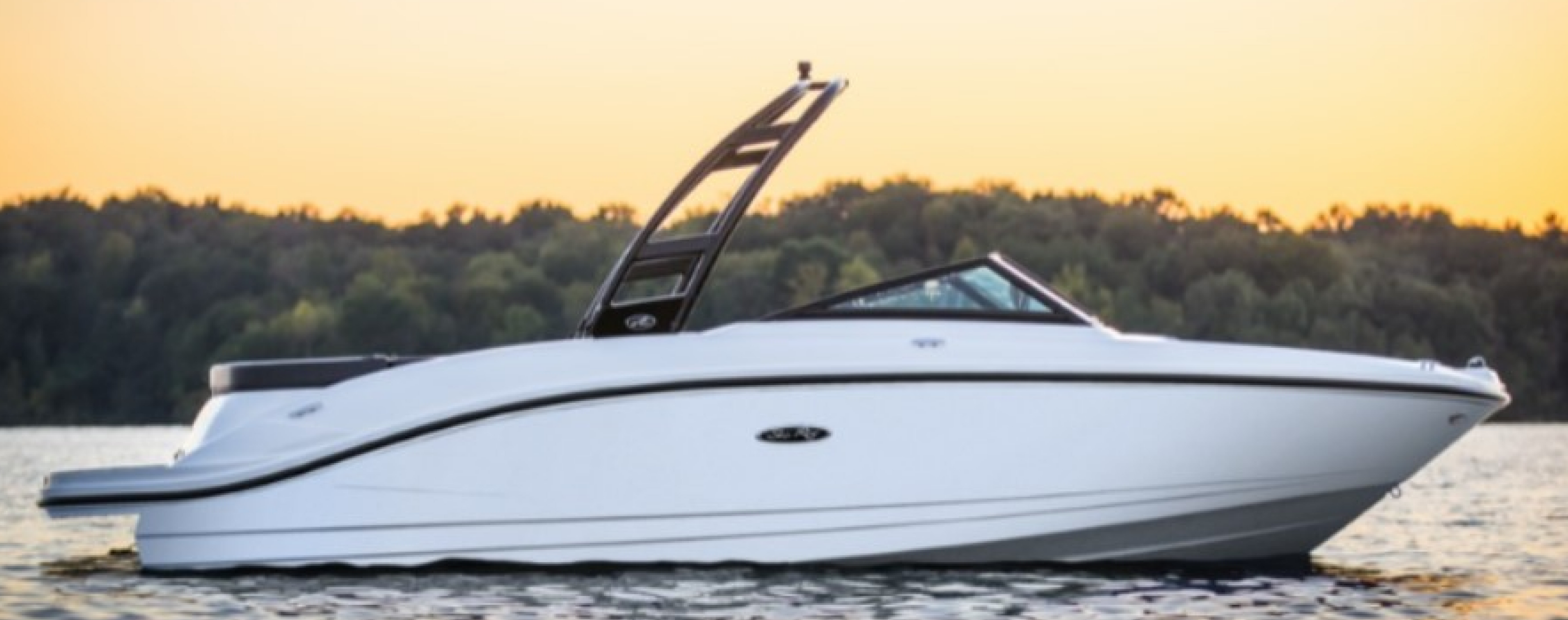 HULL PRO: LONG-TERM LAKESIDE PROTECTION ON A SEA RAY