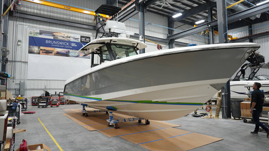 HULL PRO MAXIMIZES PERFORMANCE AND PROTECTION ON A BOSTON WHALER 360 OUTRAGE