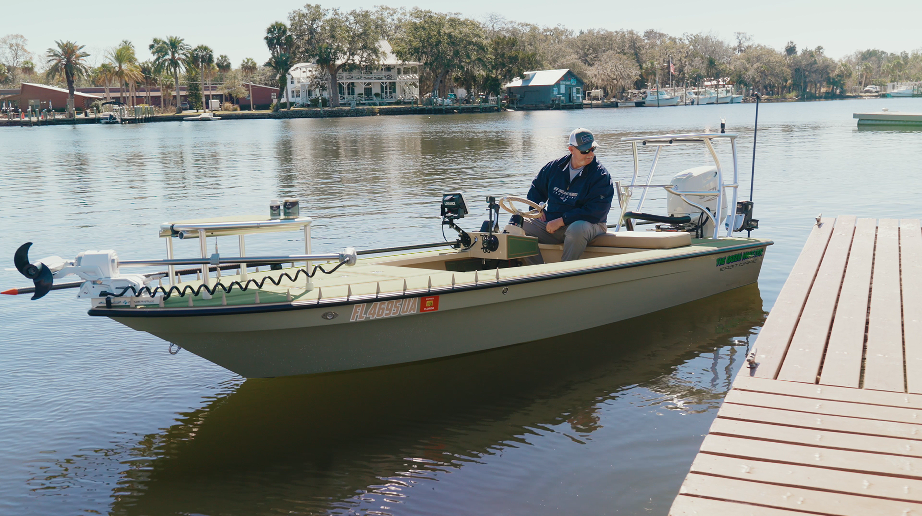 HULL PRO: 5 MPH FASTER AND OYSTER PROTECTION ON AN EAST CAPE EVO 17 CARBON EDITION