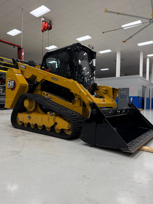 HULL PRO: PROTECTING AND REVIVING A CAT SKID STEER